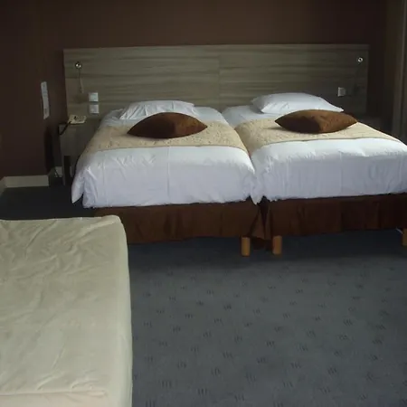 Du Vieux Chateau Hotel
